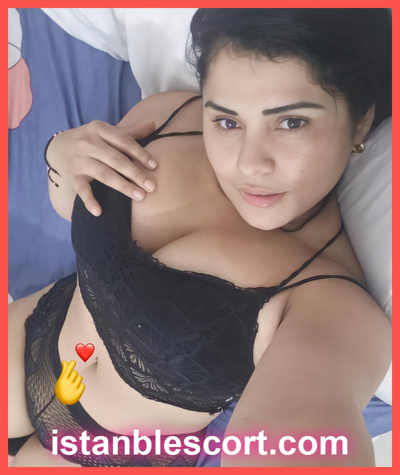 Tuğçe, 25 — Heybeliada vitrin kartı